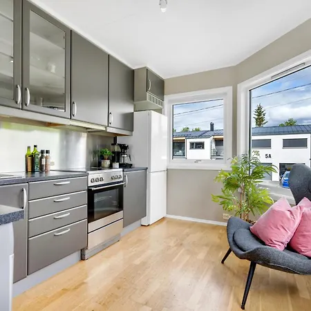 Polar Nights Cozy Hideaway L Free Parking Apartment
