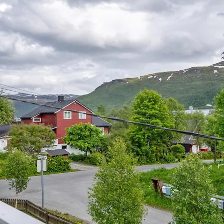 Polar Nights Cozy Hideaway L Free Parking Apartment Tromso