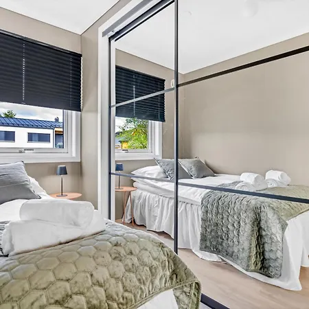 Polar Nights Cozy Hideaway L Free Parking Apartment